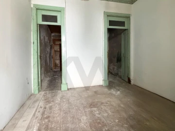 Moradia T2 para Venda em Requeixo, Nossa Senhora de Fátima e Nariz
