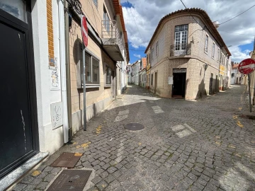 Moradia T2 para Venda em Requeixo, Nossa Senhora de Fátima e Nariz