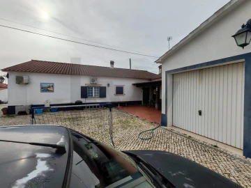 Moradia T3 para Venda em São Vicente do Paul e Vale de Figueira