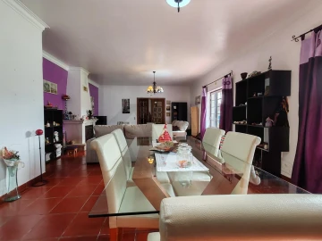 Moradia T3 para Venda em São Vicente do Paul e Vale de Figueira