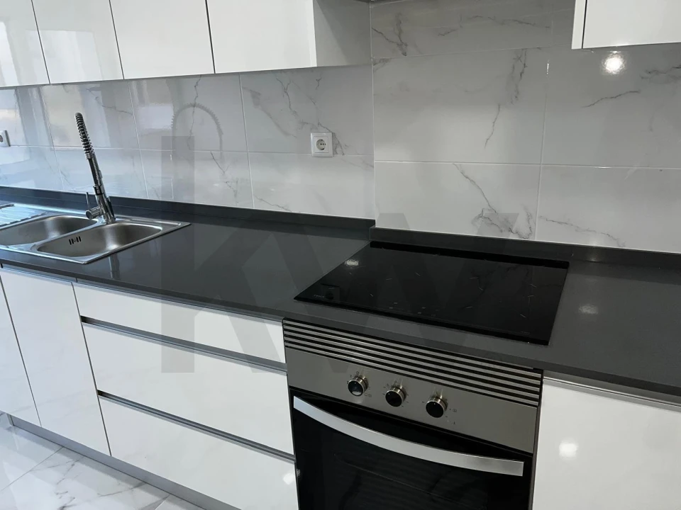 Apartamento T3 para Venda em Almada, Cova da Piedade, Pragal e Cacilhas Foto 34