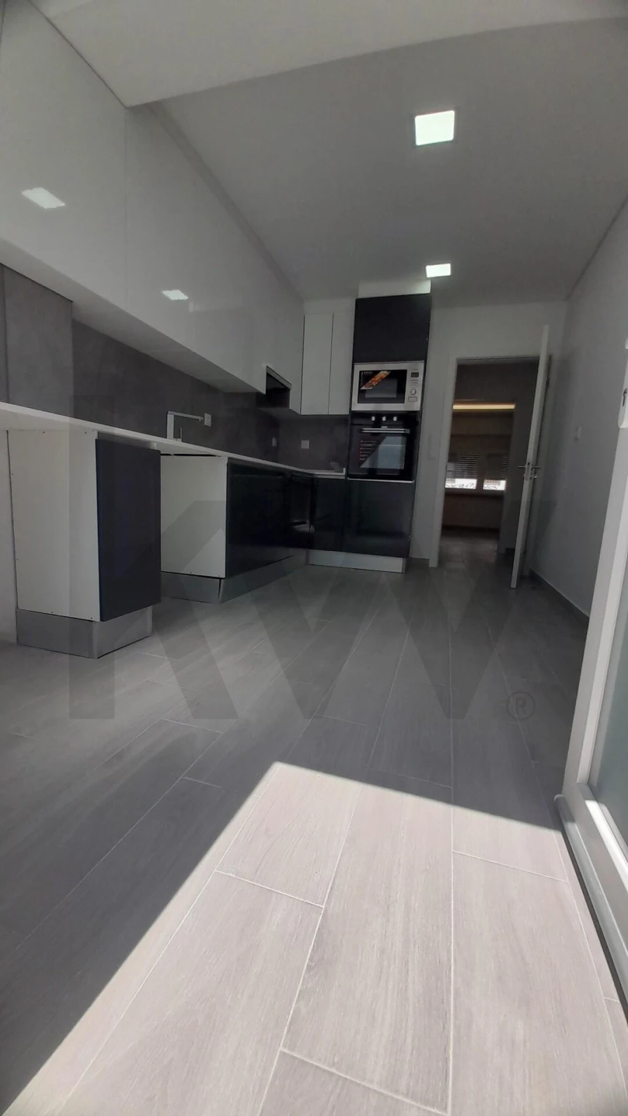 Apartamento T3 para Venda em Almada, Cova da Piedade, Pragal e Cacilhas Foto 3