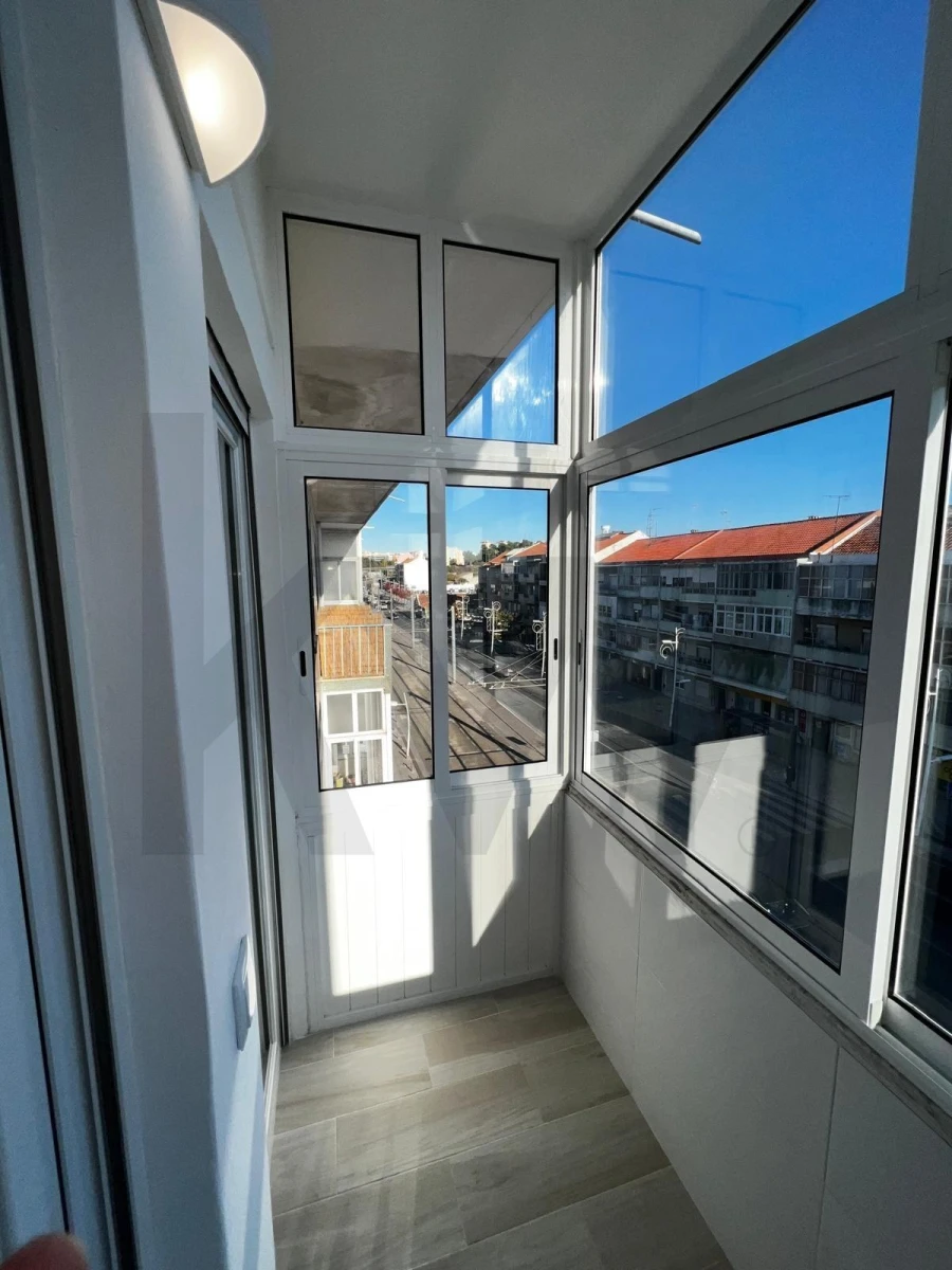 Apartamento T3 para Venda em Almada, Cova da Piedade, Pragal e Cacilhas Foto 33