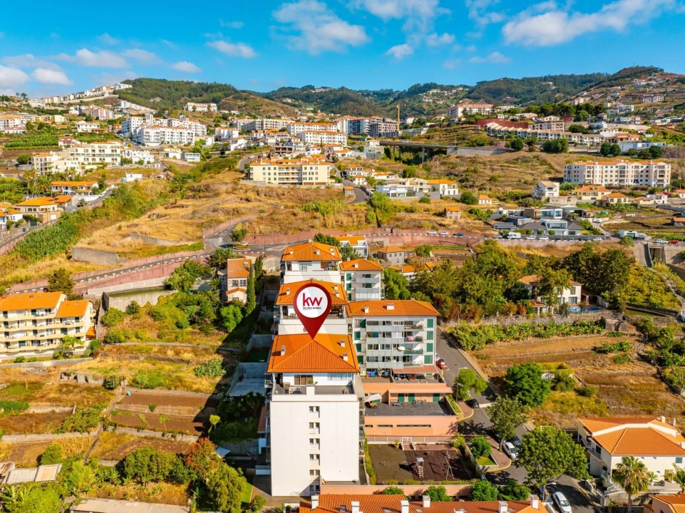 Apartamento T2 para Arrendamento em Caniço Foto 32