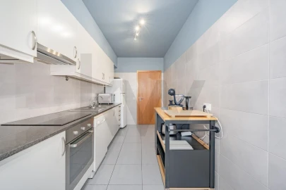 Apartamento T2 para Arrendamento em Caniço