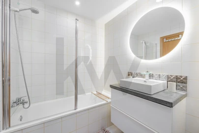 Apartamento T2 para Arrendamento em Caniço