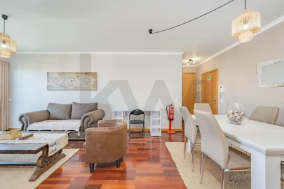 Apartamento T2 para Arrendamento em Caniço
