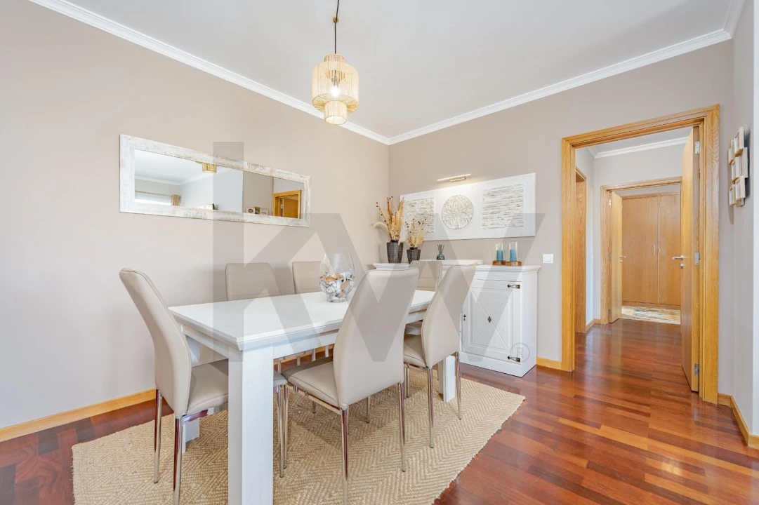 Apartamento T2 para Arrendamento em Caniço Foto 5