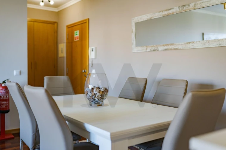 Apartamento T2 para Arrendamento em Caniço Foto 6