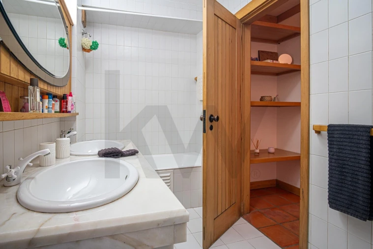 Apartamento T1 para Venda em Sesimbra (Santiago) Foto 9