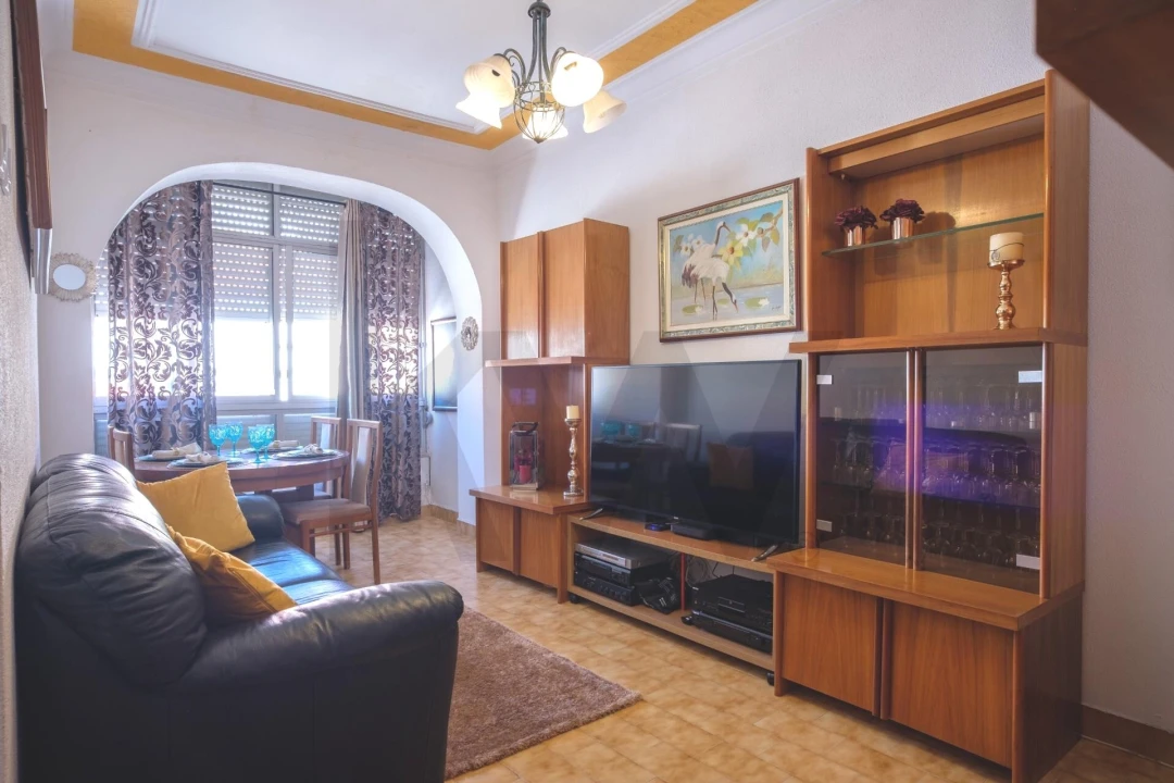 Apartamento T2 para Venda em Queluz e Belas Foto 1