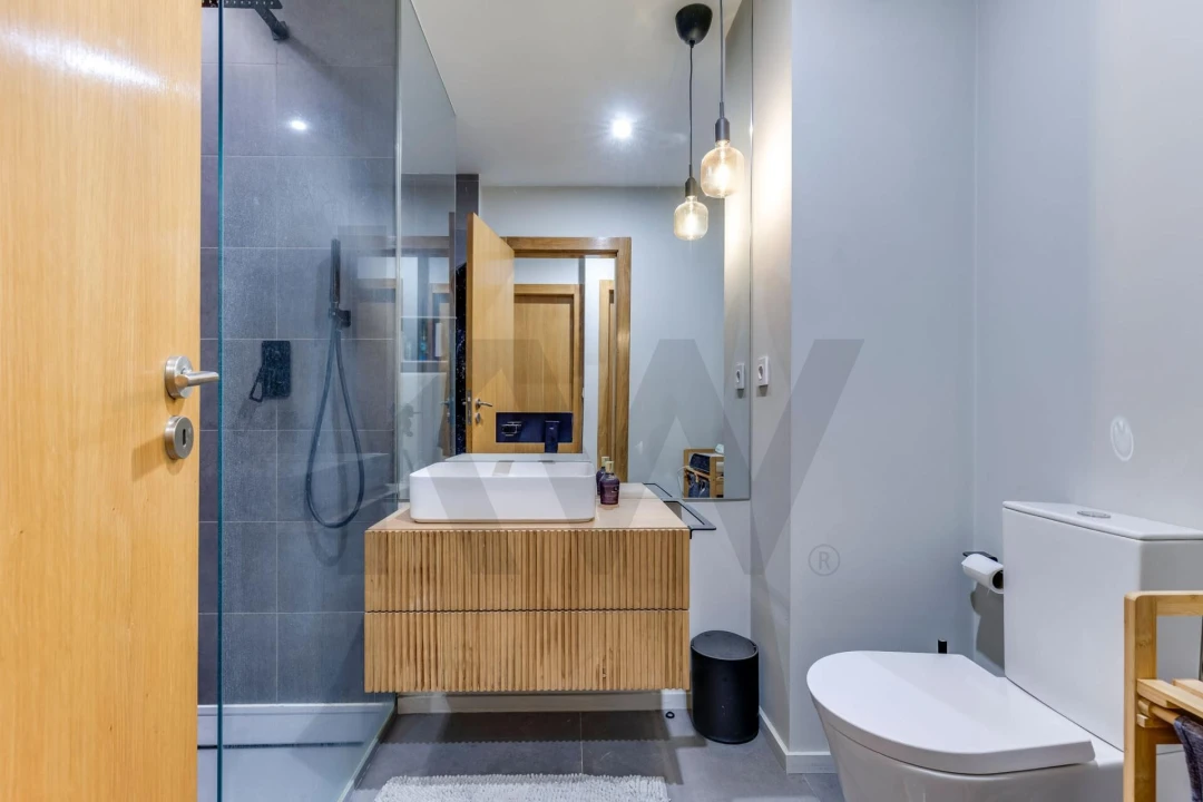 Apartamento T2 para Arrendamento em Ramalde Foto 19