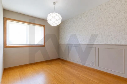 Apartamento T2 para Arrendamento em Ramalde