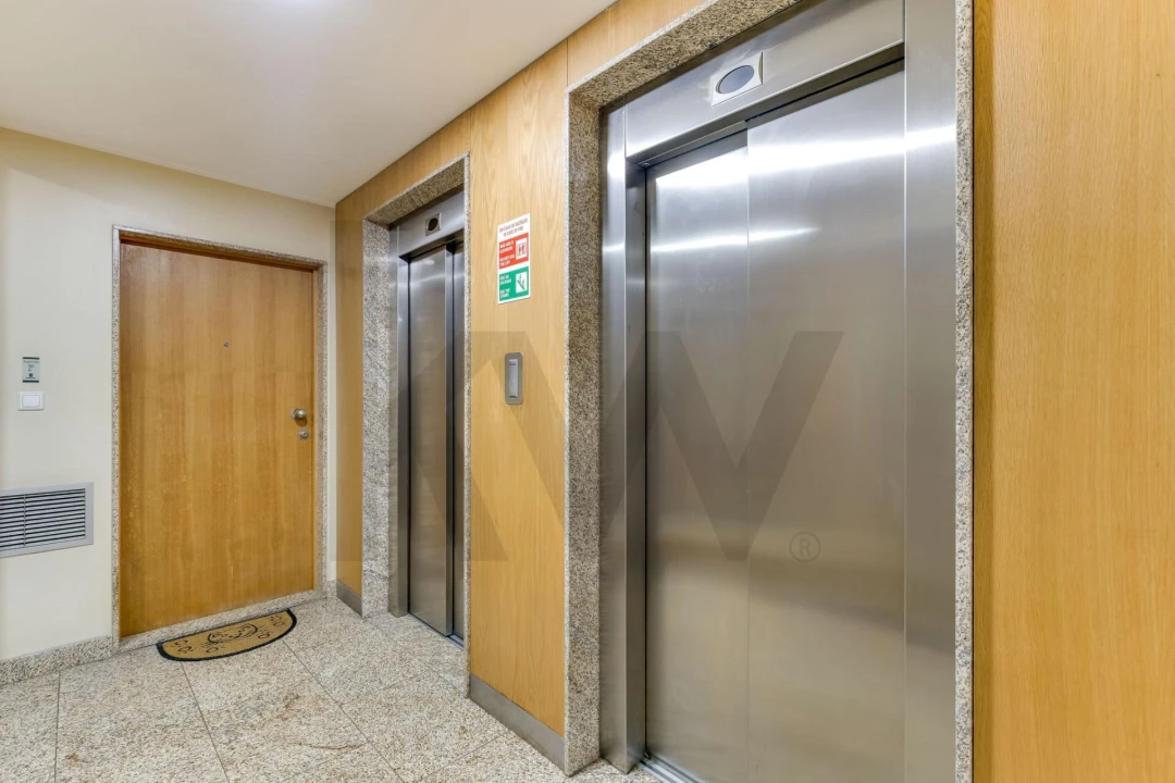 Apartamento T2 para Arrendamento em Ramalde Foto 26