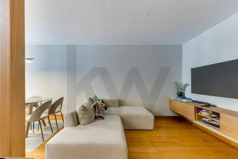 Apartamento T2 para Arrendamento em Ramalde Foto 3