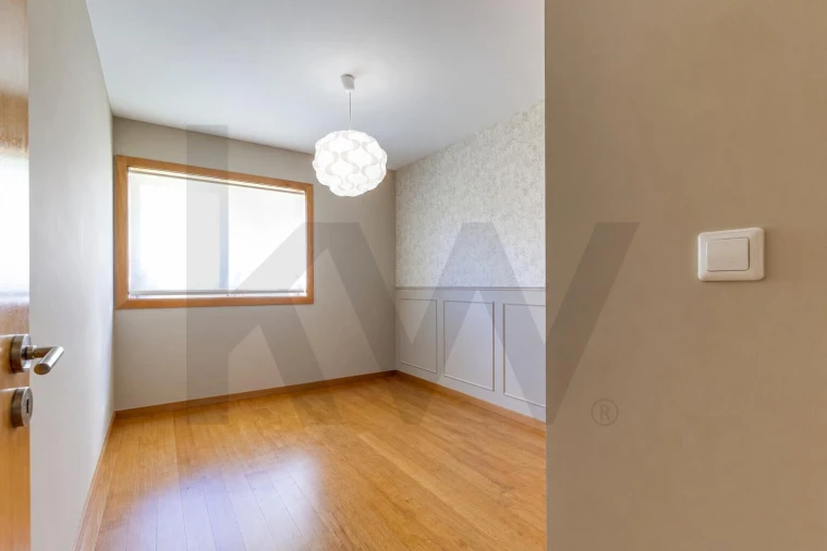 Apartamento T2 para Arrendamento em Ramalde Foto 16
