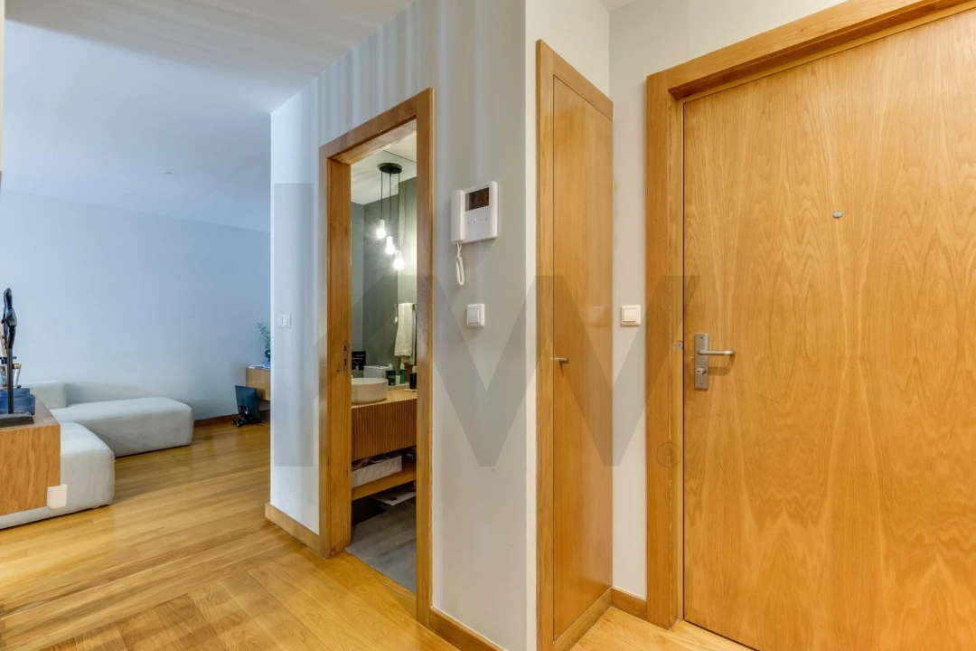Apartamento T2 para Arrendamento em Ramalde Foto 13