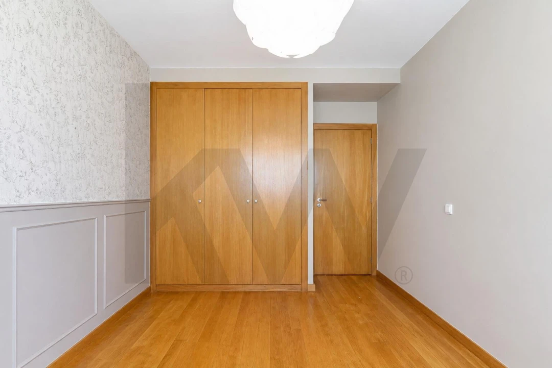 Apartamento T2 para Arrendamento em Ramalde Foto 18