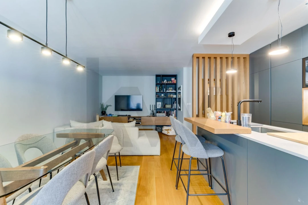 Apartamento T2 para Arrendamento em Ramalde Foto 8