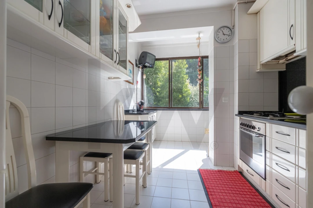 Apartamento T2 para Venda em Santo Antonio dos Olivais Foto 9