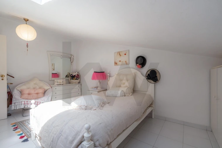 Apartamento T2 para Venda em Santo Antonio dos Olivais Foto 23
