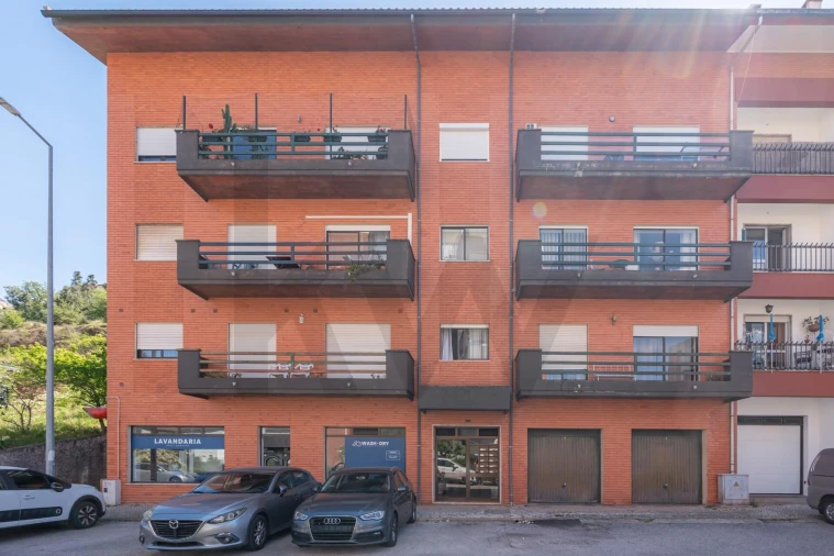 Apartamento T2 para Venda em Santo Antonio dos Olivais Foto 28
