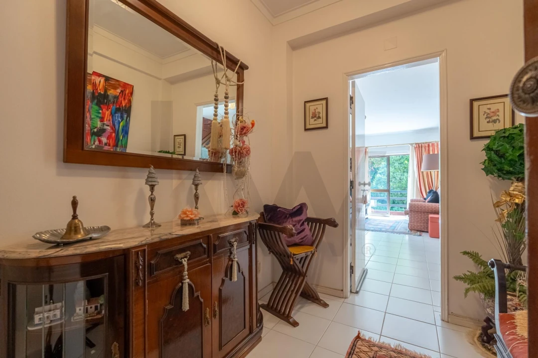 Apartamento T2 para Venda em Santo Antonio dos Olivais Foto 1