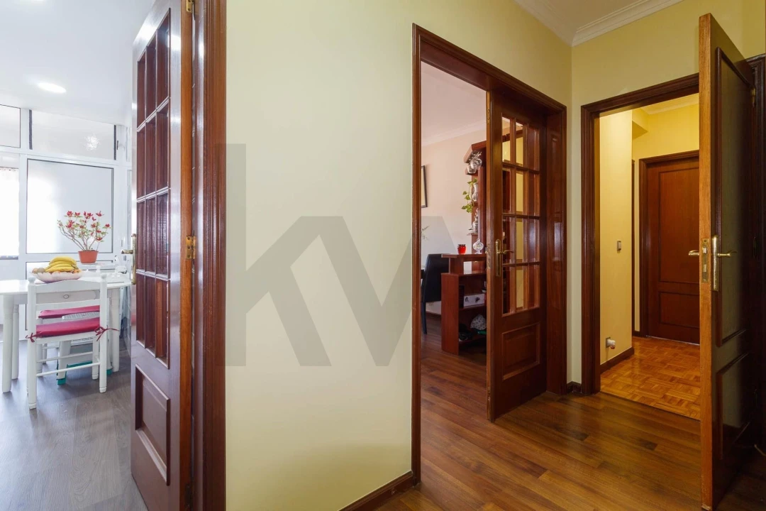 Apartamento T2 para Venda em Oliveira do Douro Foto 1