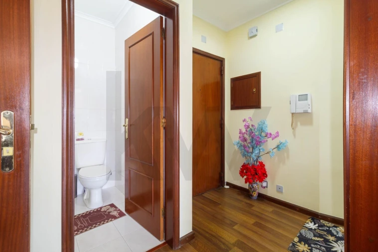 Apartamento T2 para Venda em Oliveira do Douro Foto 3