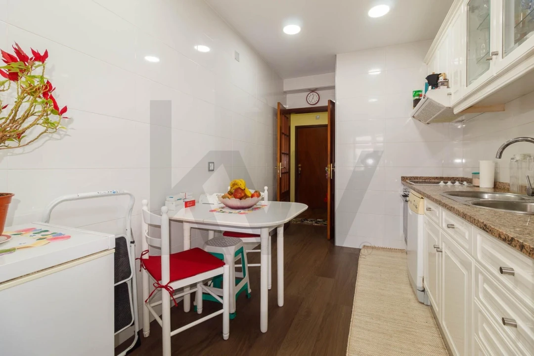 Apartamento T2 para Venda em Oliveira do Douro Foto 11