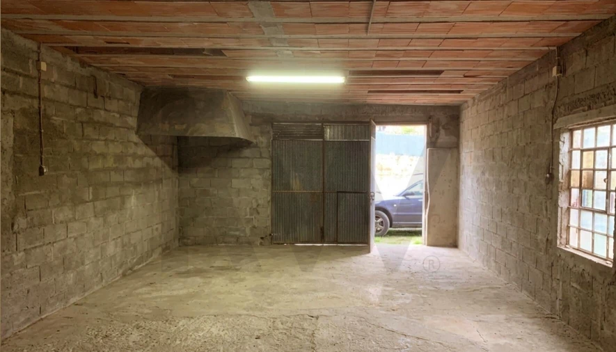 Armazém para Venda em Vilar de Mouros Foto 5