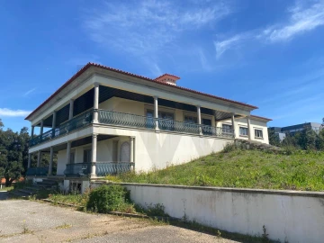 Moradia T7 para Venda em Bougado (São Martinho e Santiago)
