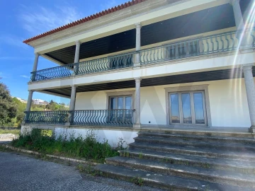 Moradia T7 para Venda em Bougado (São Martinho e Santiago)