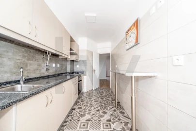 Apartamento T2 para Venda em Carnaxide e Queijas