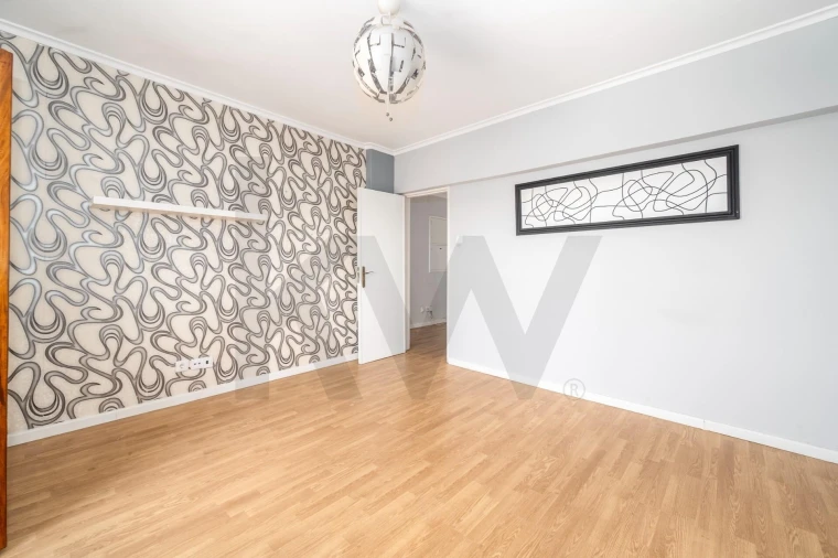 Apartamento T2 para Venda em Carnaxide e Queijas Foto 8