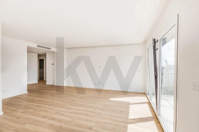 Apartamento T2 para Arrendamento em Lumiar