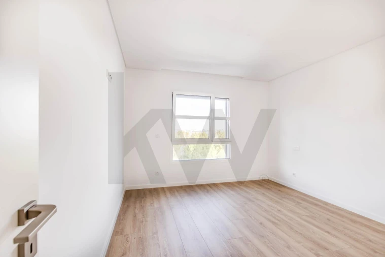 Apartamento T2 para Arrendamento em Lumiar Foto 19
