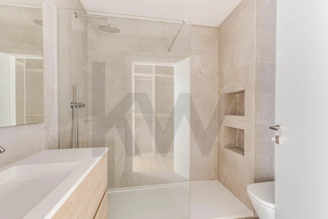 Apartamento T2 para Arrendamento em Lumiar Foto 17