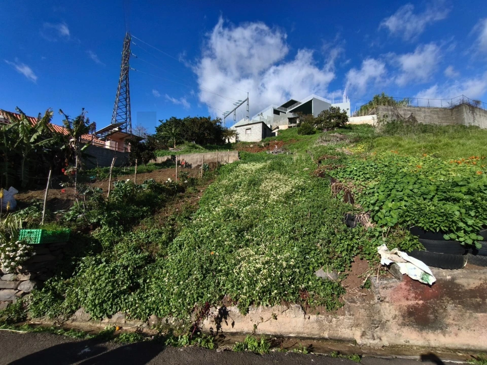 Terreno para Venda em Canhas Foto 10