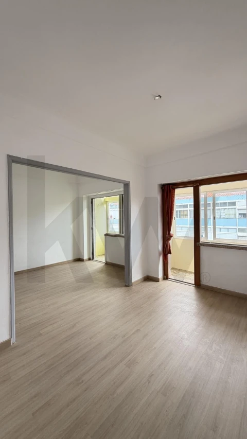 Apartamento T2 para Venda em Venteira