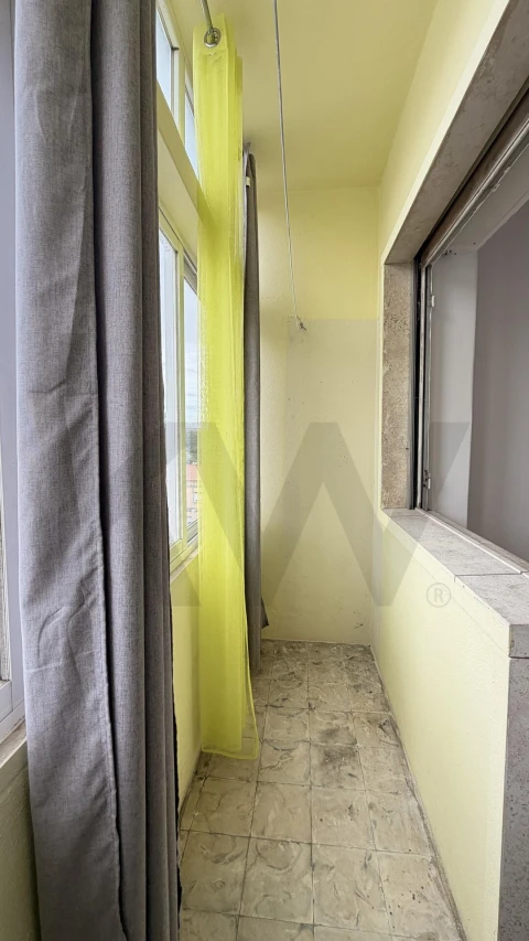 Apartamento T2 para Venda em Venteira