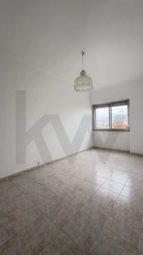 Apartamento T2 para Venda em Venteira