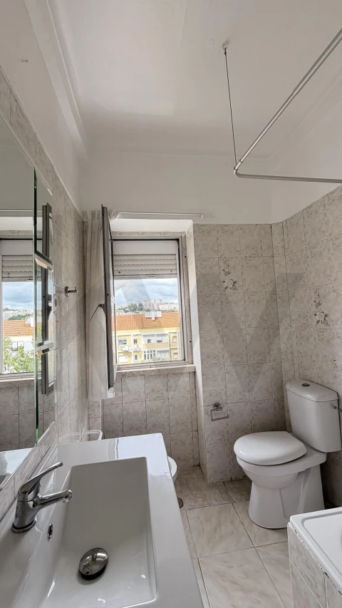 Apartamento T2 para Venda em Venteira