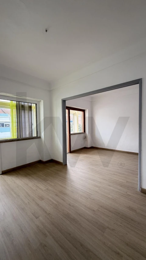 Apartamento T2 para Venda em Venteira