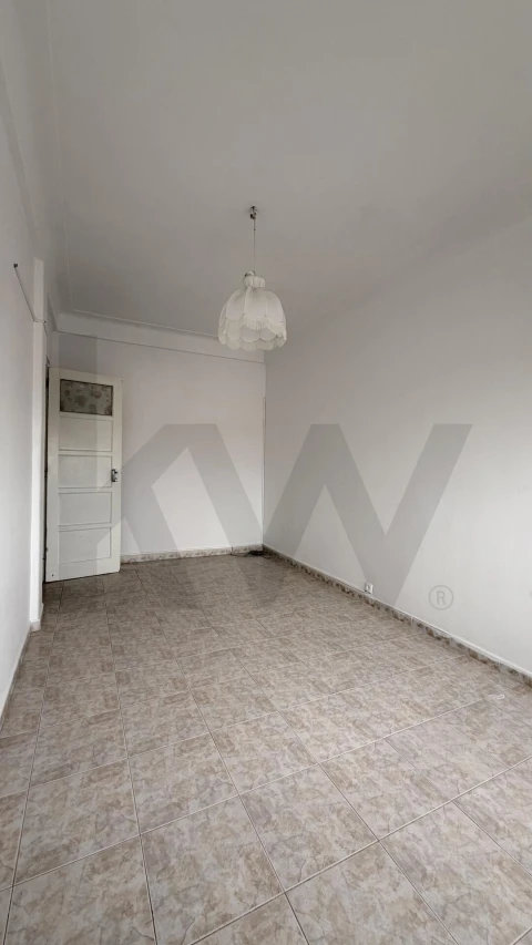 Apartamento T2 para Venda em Venteira