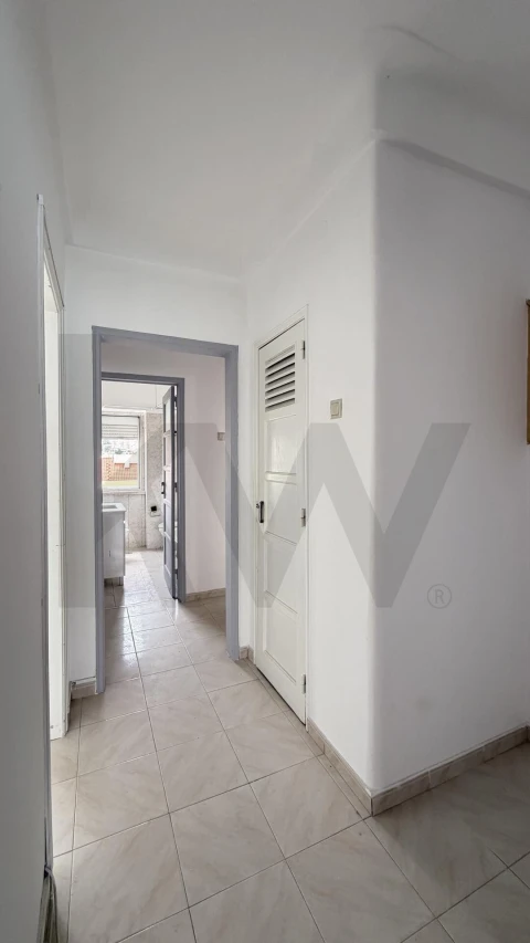 Apartamento T2 para Venda em Venteira