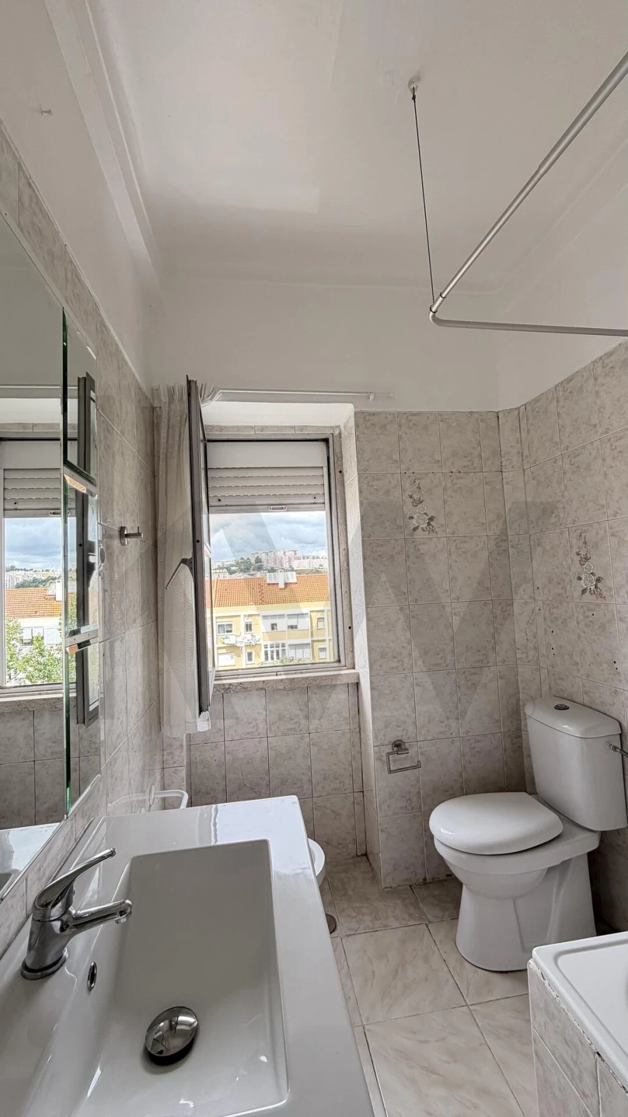 Apartamento T2 para Venda em Venteira Foto 29