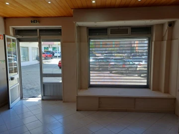 Loja para Arrendamento em Seixal, Arrentela e Aldeia de Paio Pires