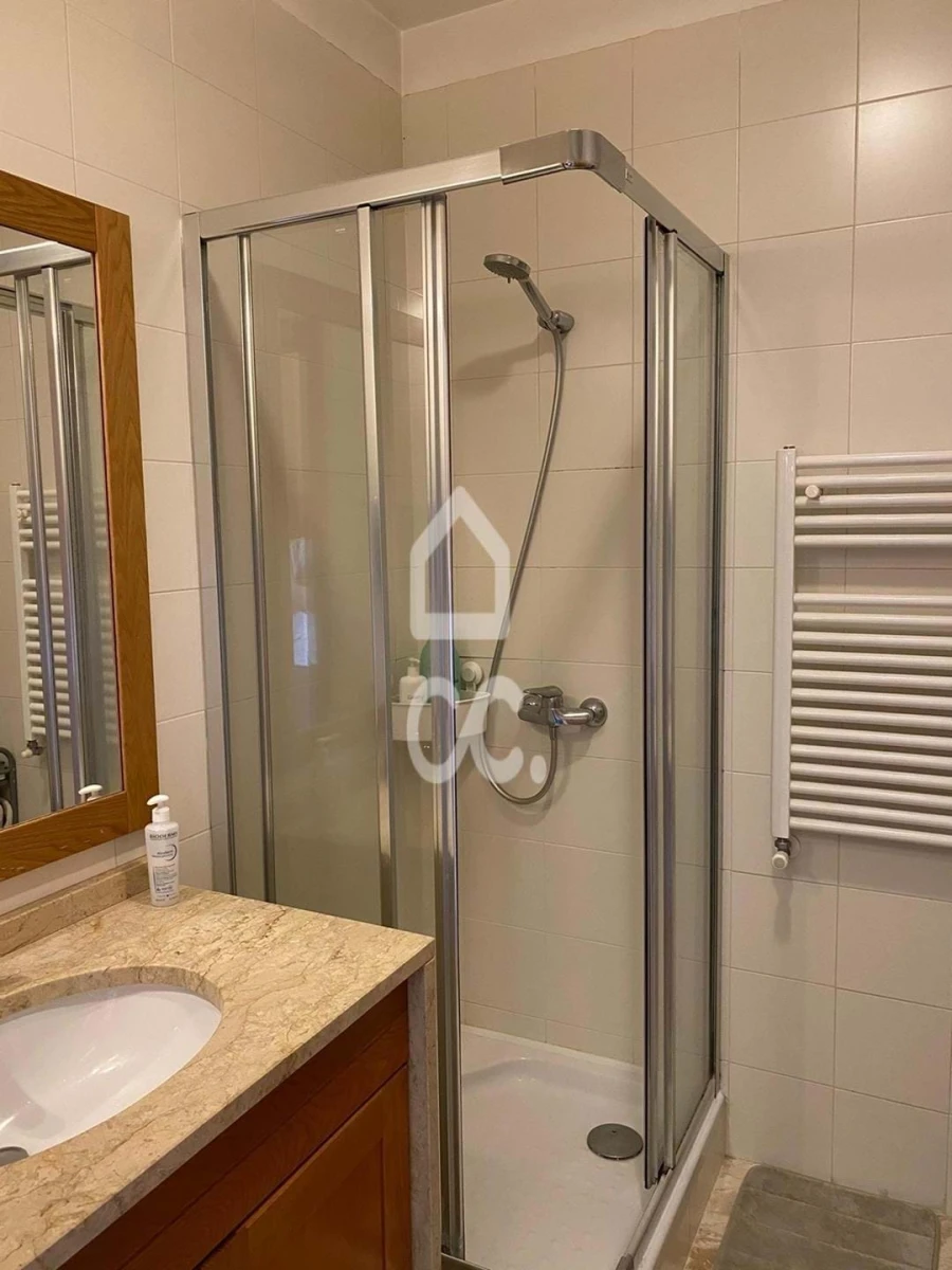 Apartamento T2 para Arrendamento em Santo Antonio dos Olivais Foto 12