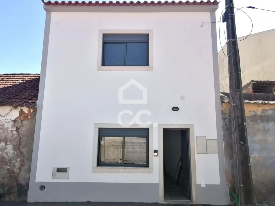 Moradia T2 para Venda em Bombarral e Vale Covo Foto 1